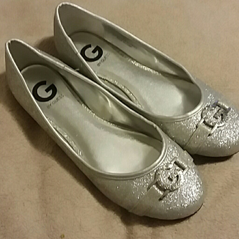 Guess Flats